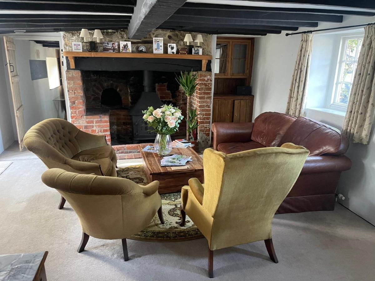 Beautiful Character Thatched Pet Friendly House Villa Enford Eksteriør bilde