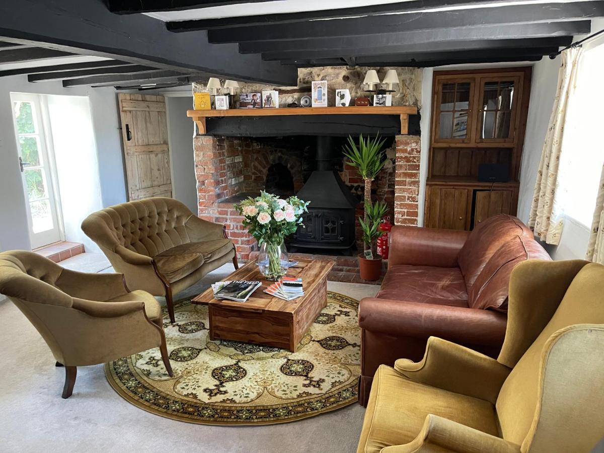 Beautiful Character Thatched Pet Friendly House Villa Enford Eksteriør bilde